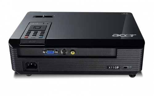 Professionele Beamer en Scherm Verhuur: Kristalheldere Projectie Huur een professionele beamer en scherm voor kristalheldere projectie